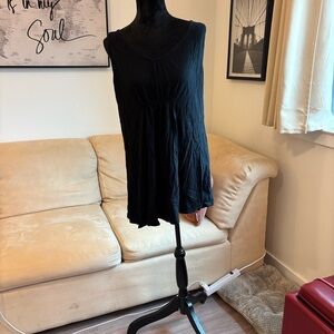 Old Navy Black Sleeveless Dress